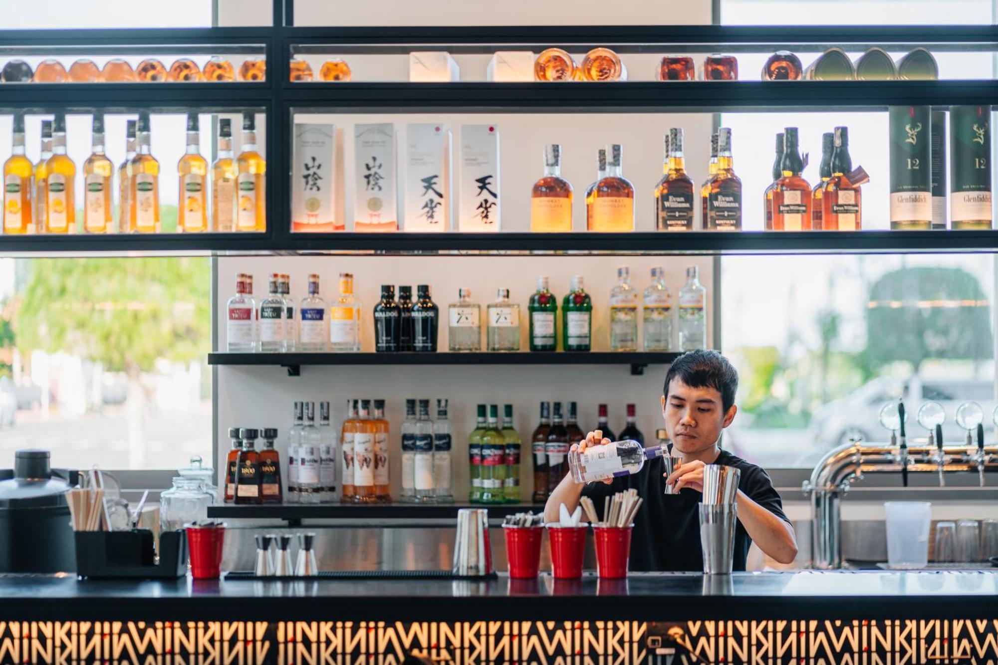 Wink Hotel Tuy Hoa Beach - 24Hrs Stay & Rooftop Pool Bar エクステリア 写真