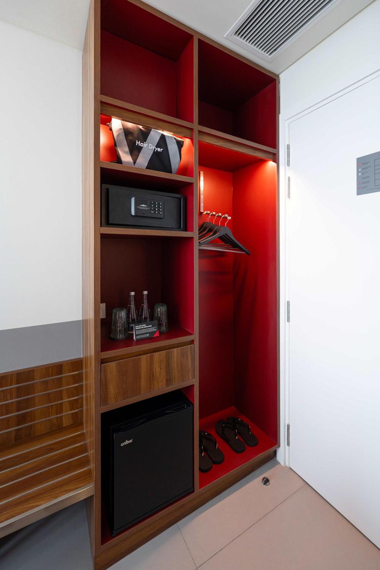 Wink Hotel Tuy Hoa Beach - 24Hrs Stay & Rooftop Pool Bar エクステリア 写真