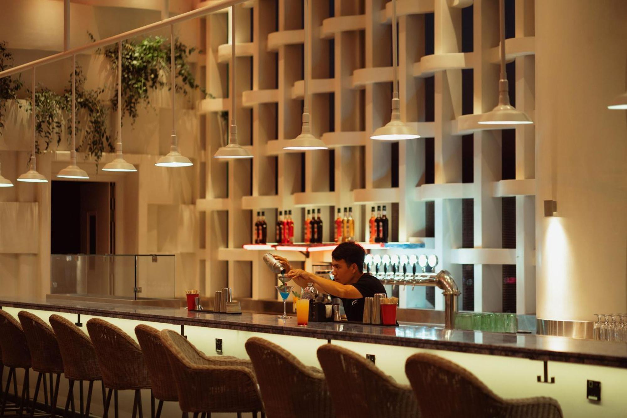Wink Hotel Tuy Hoa Beach - 24Hrs Stay & Rooftop Pool Bar エクステリア 写真