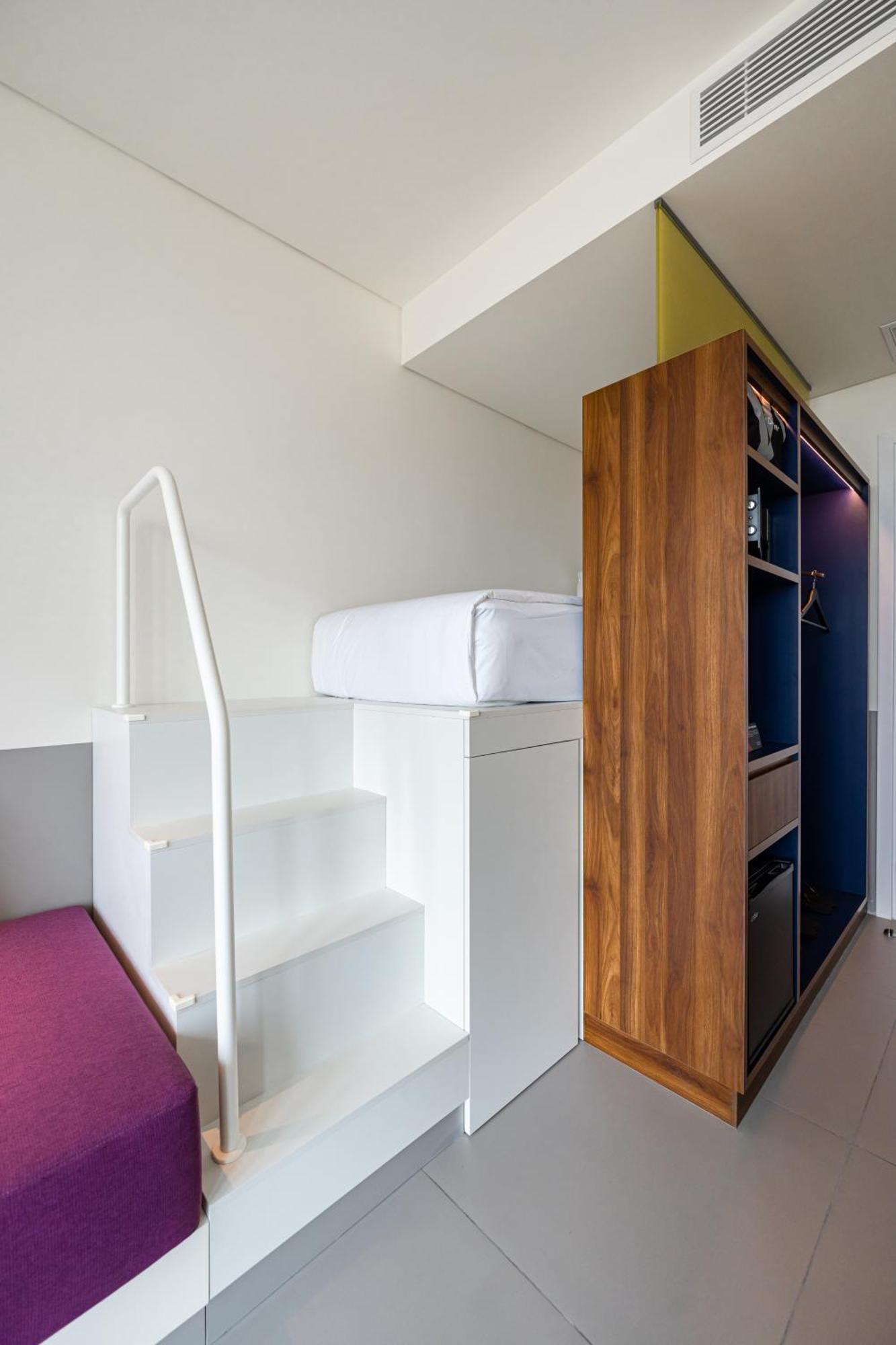 Wink Hotel Tuy Hoa Beach - 24Hrs Stay & Rooftop Pool Bar エクステリア 写真