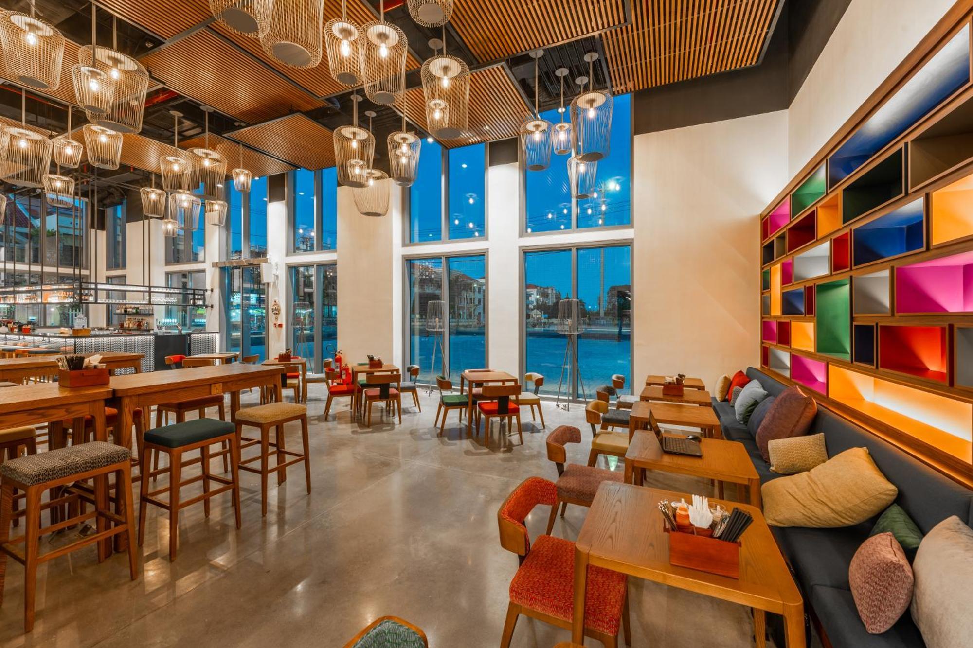 Wink Hotel Tuy Hoa Beach - 24Hrs Stay & Rooftop Pool Bar エクステリア 写真