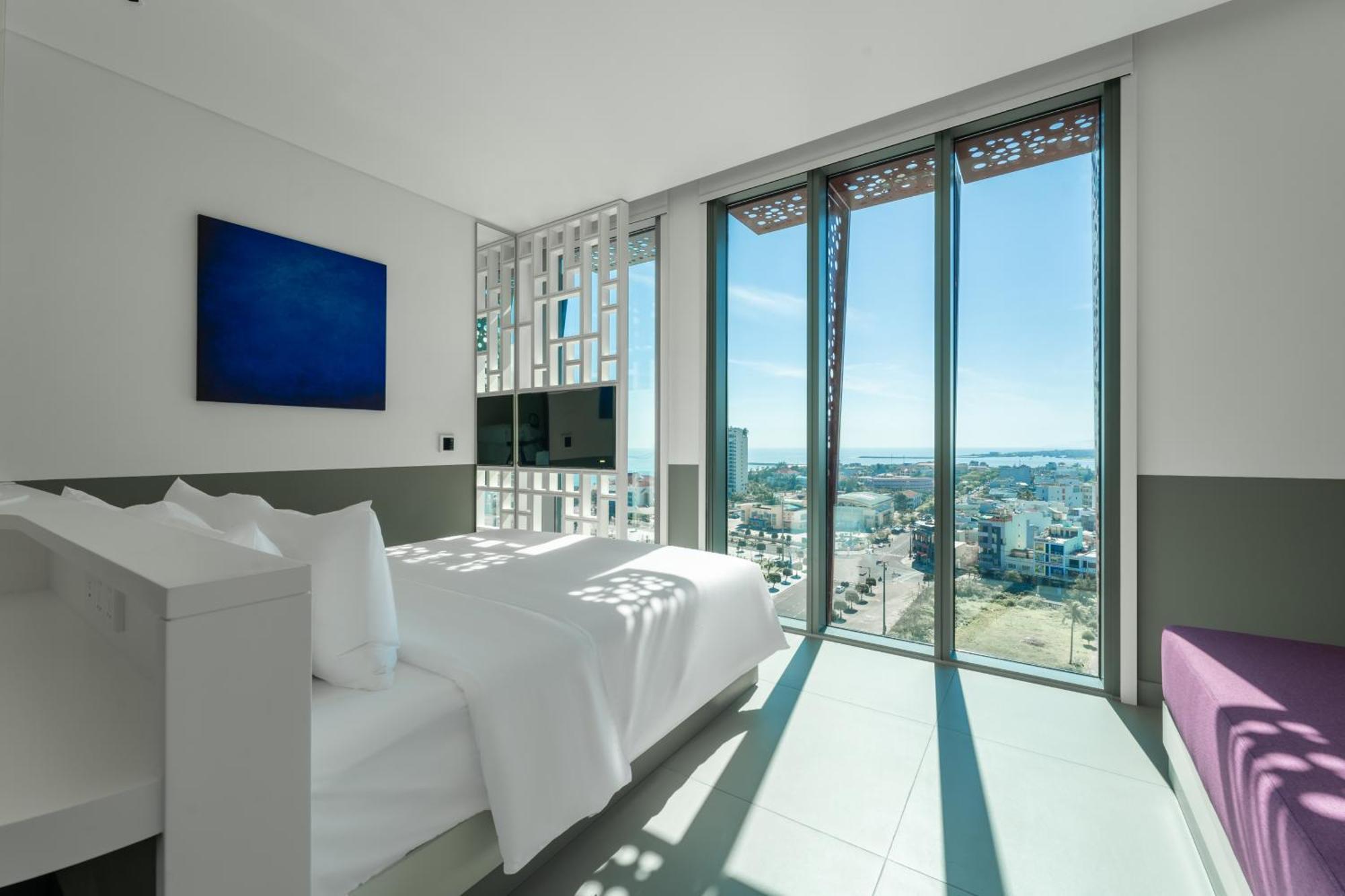 Wink Hotel Tuy Hoa Beach - 24Hrs Stay & Rooftop Pool Bar エクステリア 写真