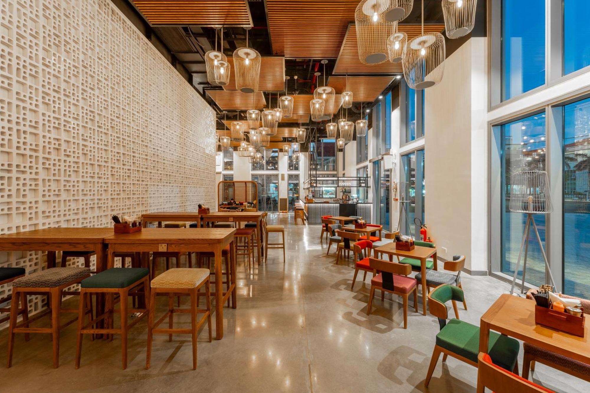 Wink Hotel Tuy Hoa Beach - 24Hrs Stay & Rooftop Pool Bar エクステリア 写真